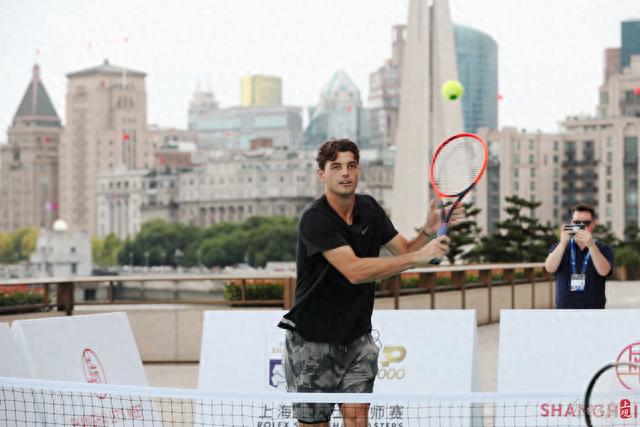 难以察觉的 难以察觉的