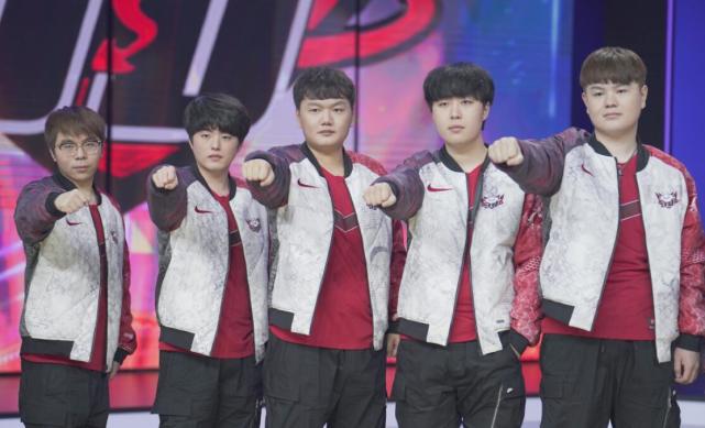 场上的每一 场上的每一